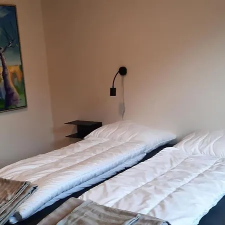 Beliggende Hyggeligt Med 8 Sovepladser 130m2 Med Pejs Holstebro