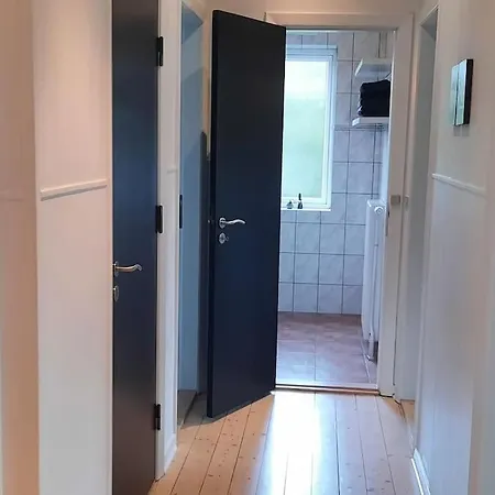 Beliggende Hyggeligt Med 8 Sovepladser 130m2 Med Pejs Lägenhet