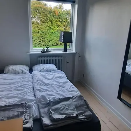 Beliggende Hyggeligt Med 8 Sovepladser 130m2 Med Pejs Appartement *
