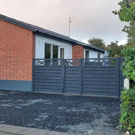 Beliggende Hyggeligt Med 8 Sovepladser 130m2 Med Pejs *