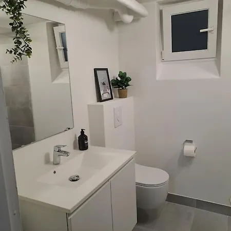 Beliggende Hyggeligt Med 8 Sovepladser 130m2 Med Pejs Holstebro
