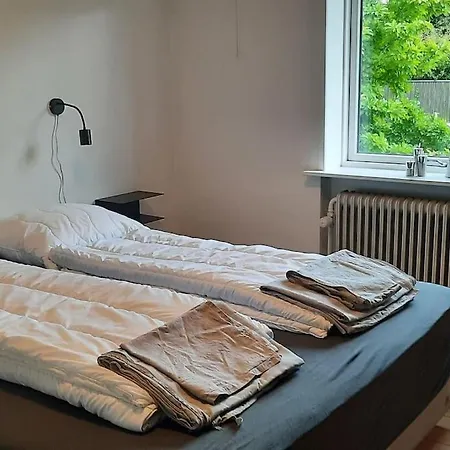 Beliggende Hyggeligt Med 8 Sovepladser 130m2 Med Pejs شقة هولستيبرو