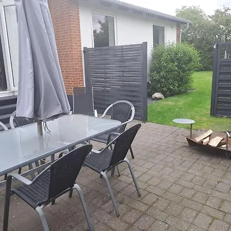 Appartement Beliggende Hyggeligt Med 8 Sovepladser 130m2 Med Pejs Holstebro